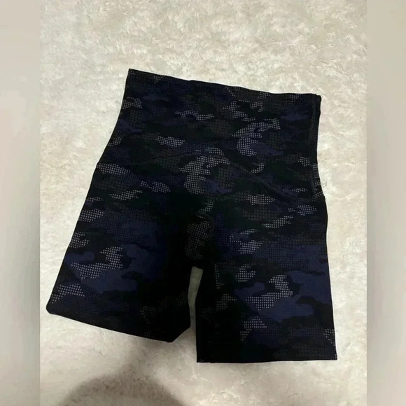 Spanx camo leggings XS - Picture 2 of 6